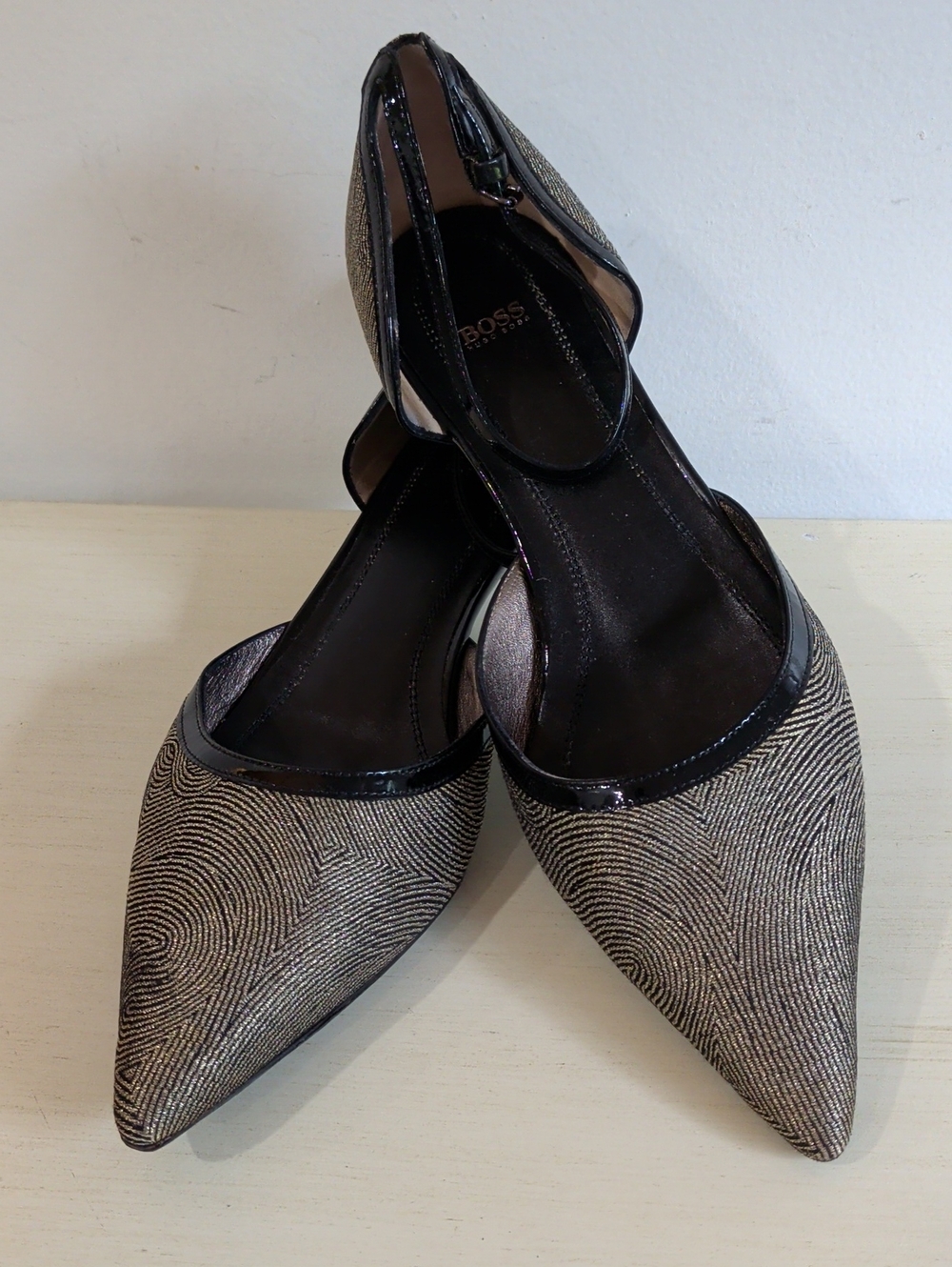 BOSS Hugo Boss Black And Gold Pointed-Toe Slingbacks Kitten Heel 37.5